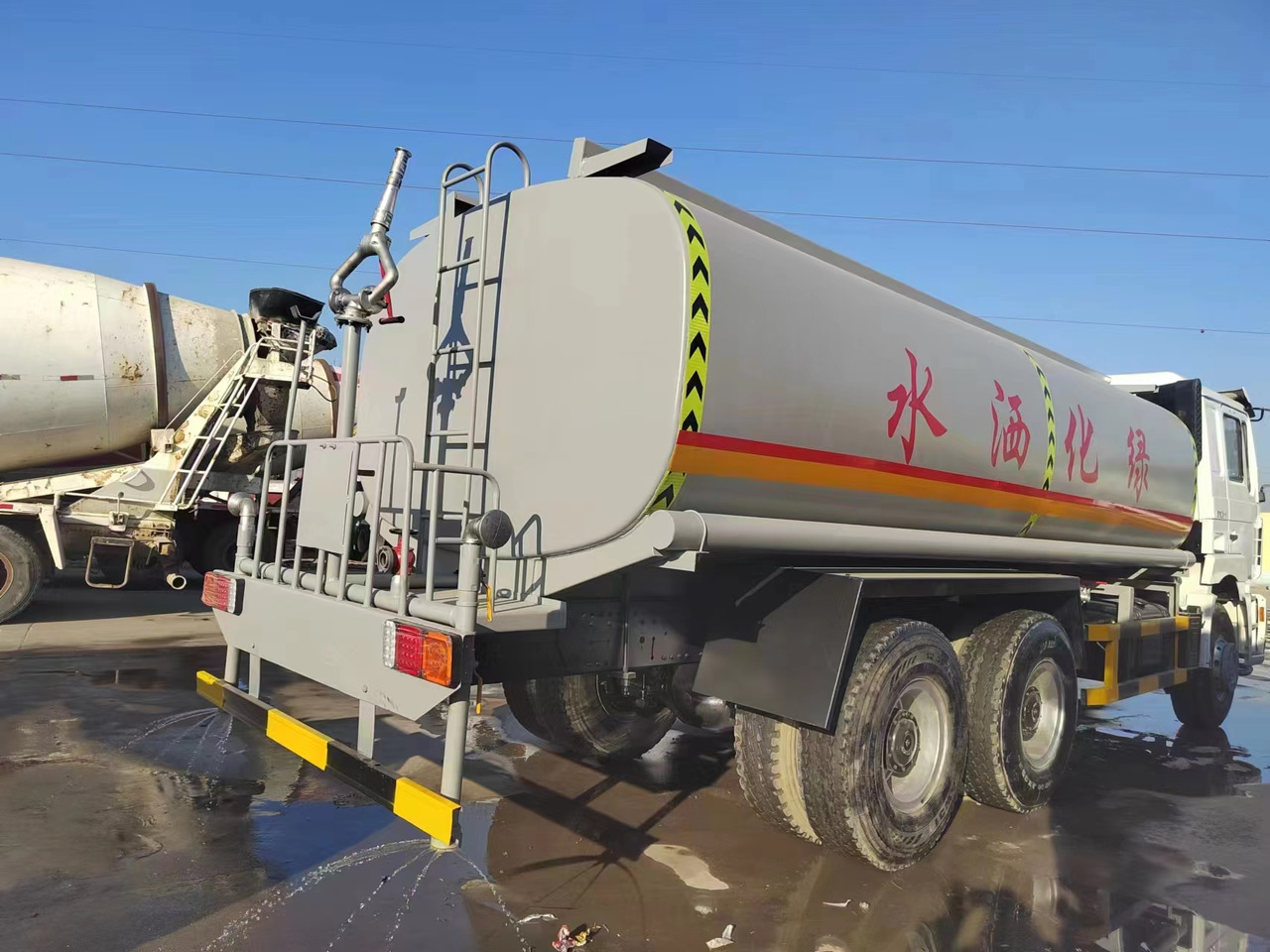 SHACMAN F3000 Water Tanker Click Here For DISCOUNT - شاحنة صهريج: صور 4 SHACMAN F3000 Water Tanker Click Here For DISCOUNT - شاحنة صهريج: صور 4