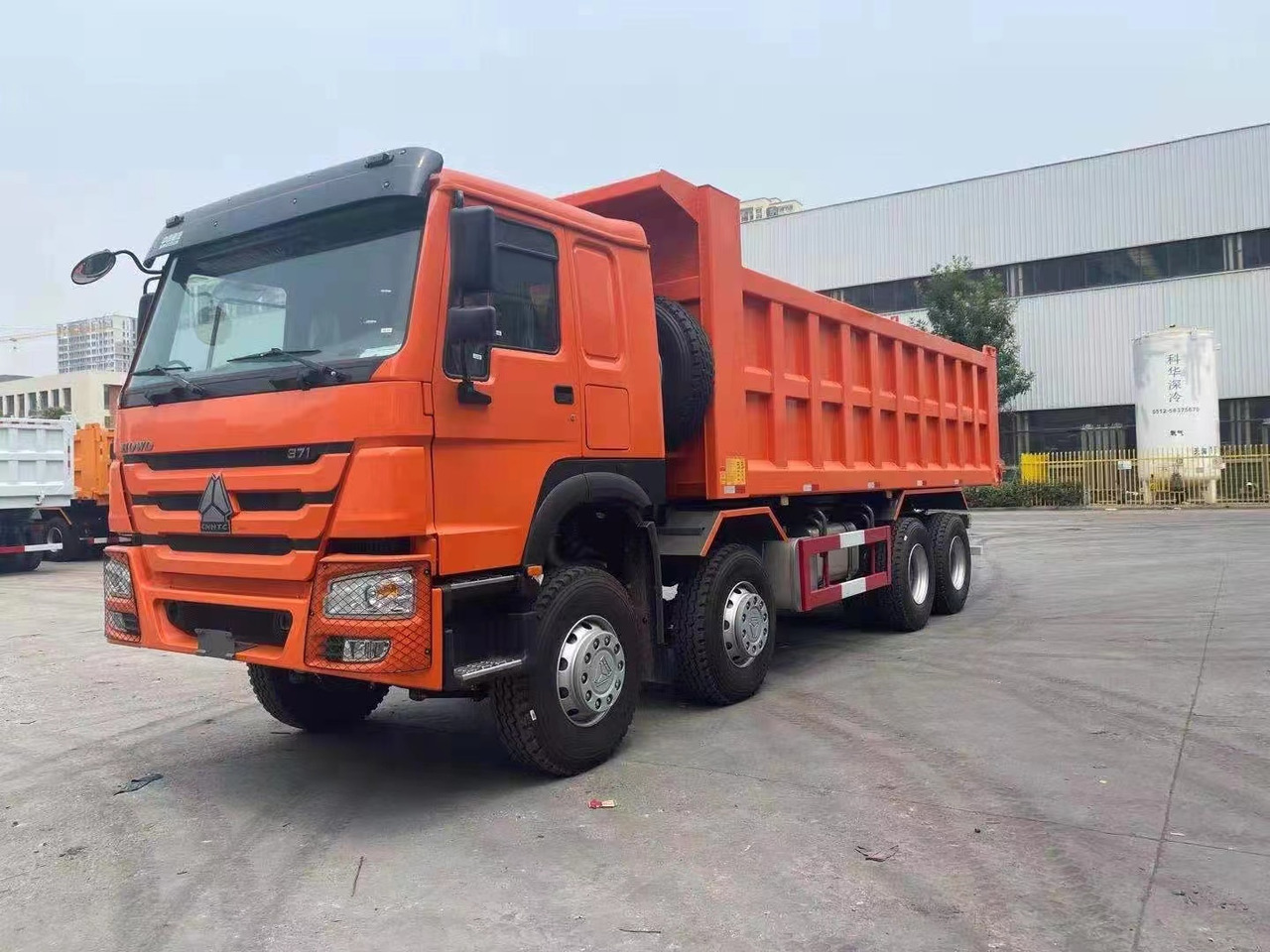 SINOTRUK HOWO 371 8X4 CLICK HERE FOR DISCOUNT - قلابات: صور 5 SINOTRUK HOWO 371 8X4 CLICK HERE FOR DISCOUNT - قلابات: صور 5