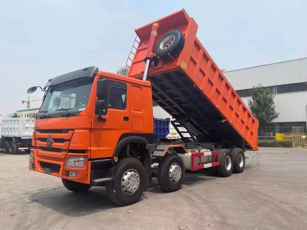 SINOTRUK HOWO 371 8X4 CLICK HERE FOR DISCOUNT - قلابات: صور 2 SINOTRUK HOWO 371 8X4 CLICK HERE FOR DISCOUNT - قلابات: صور 2