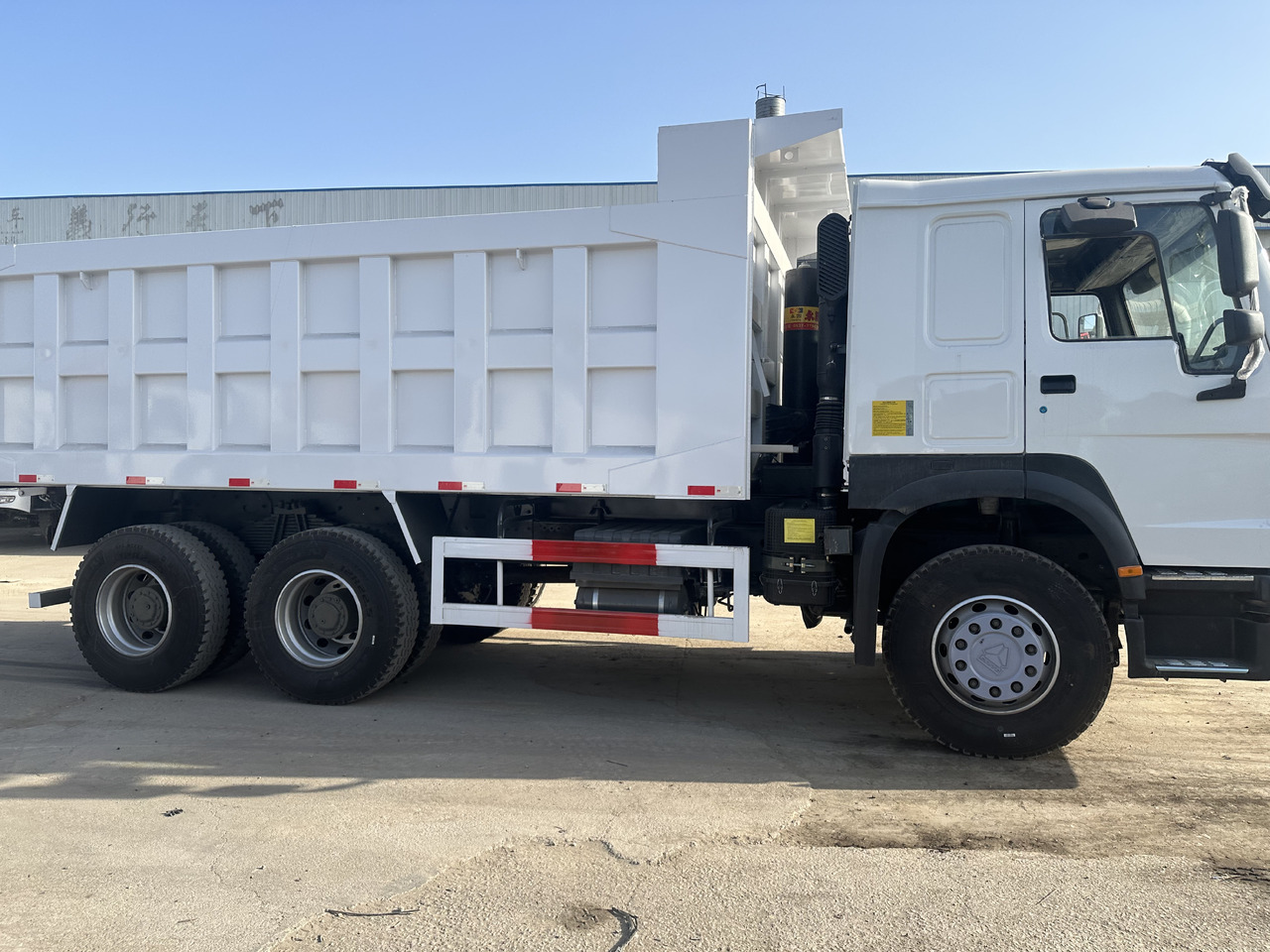 SINOTRUK HOWO 375 6X4 CLICK HERE FOR DISCOUNT - قلابات: صور 2 SINOTRUK HOWO 375 6X4 CLICK HERE FOR DISCOUNT - قلابات: صور 2