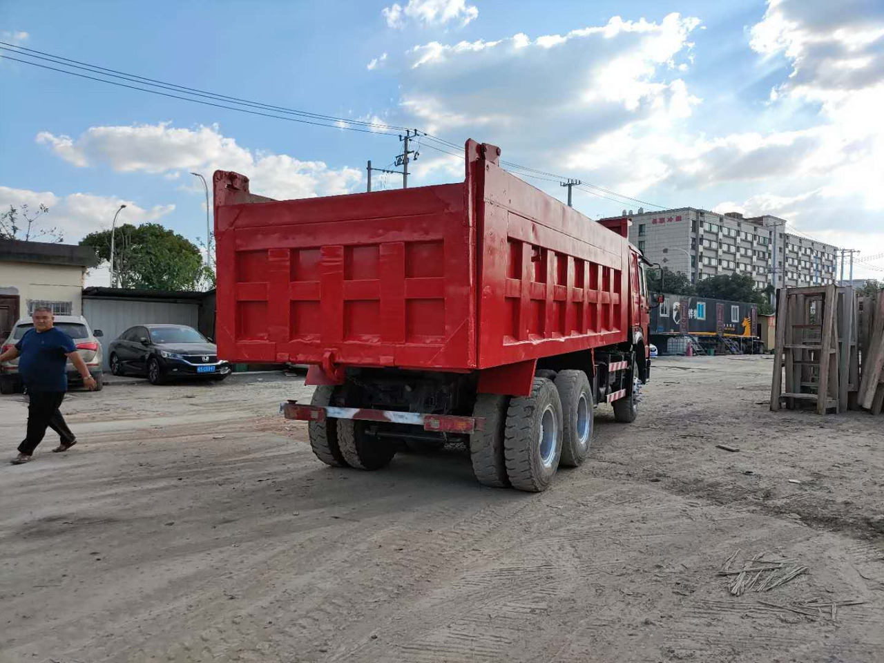 SINOTRUK HOWO 375 6X4 CLICK HERE FOR DISCOUNT - قلابات: صور 4 SINOTRUK HOWO 375 6X4 CLICK HERE FOR DISCOUNT - قلابات: صور 4