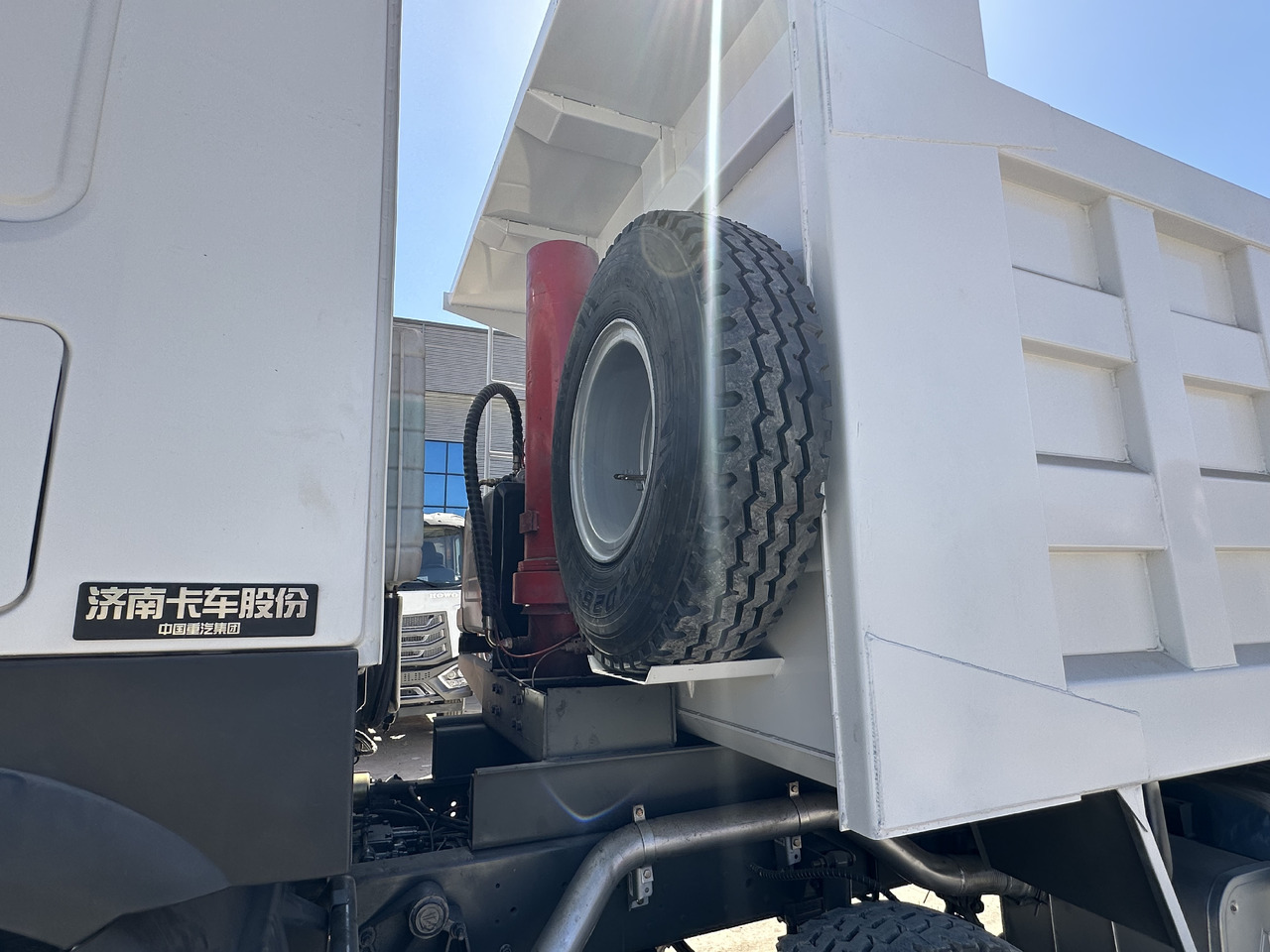 SINOTRUK HOWO 400 8X4 - قلابات: صور 4 SINOTRUK HOWO 400 8X4 - قلابات: صور 4