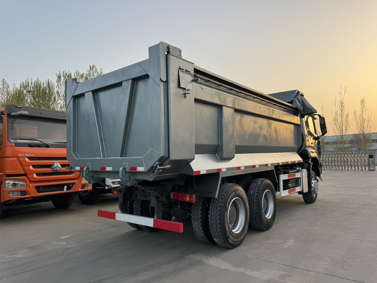 SINOTRUK HOWO NX430 6X4 - قلابات: صور 5 SINOTRUK HOWO NX430 6X4 - قلابات: صور 5
