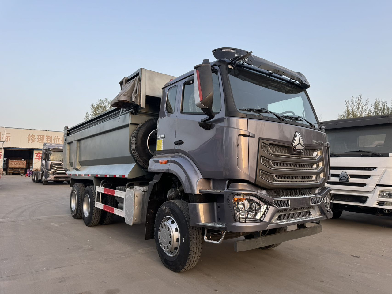 SINOTRUK HOWO NX430 6X4 - قلابات: صور 4 SINOTRUK HOWO NX430 6X4 - قلابات: صور 4