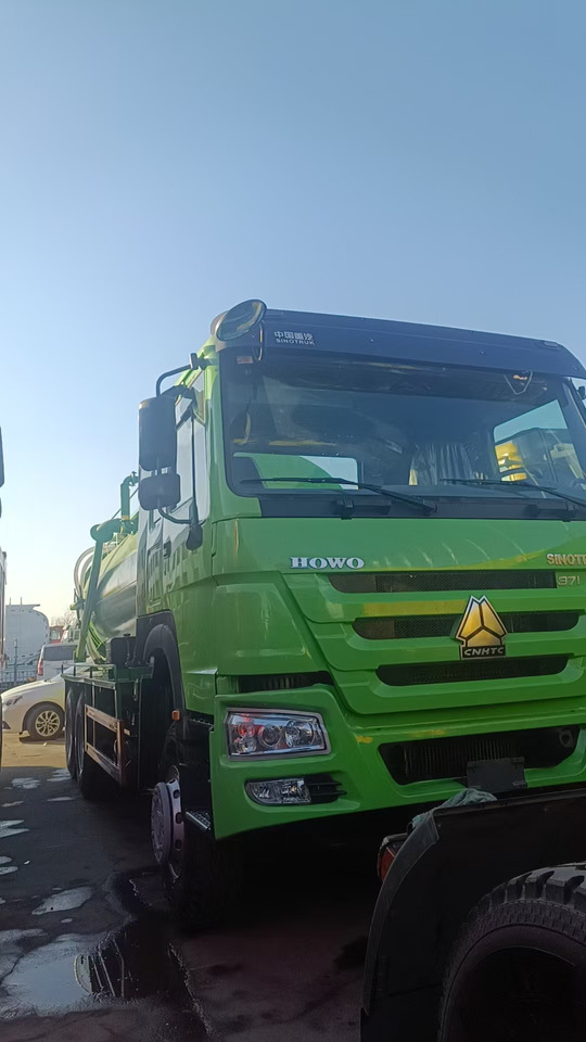 SINOTRUK HOWO Sewage Suction Truck 6*4 Click Here for Discount - فراغ شاحنة: صور 3 SINOTRUK HOWO Sewage Suction Truck 6*4 Click Here for Discount - فراغ شاحنة: صور 3