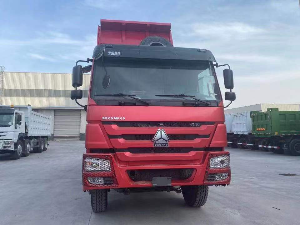 SINOTRUK Howo 371 6X4 click here for DISCOUNT - قلابات: صور 5 SINOTRUK Howo 371 6X4 click here for DISCOUNT - قلابات: صور 5