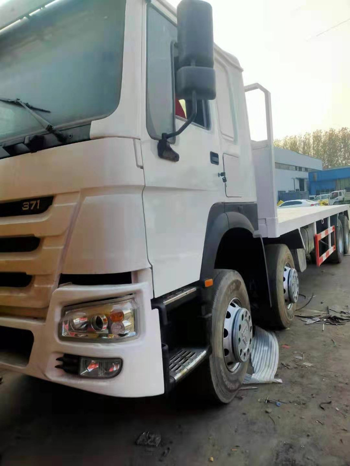 SINOTRUK Howo 371 Fuel Tanker Click Here For DISCOUNT - شاحنة صهريج: صور 4 SINOTRUK Howo 371 Fuel Tanker Click Here For DISCOUNT - شاحنة صهريج: صور 4