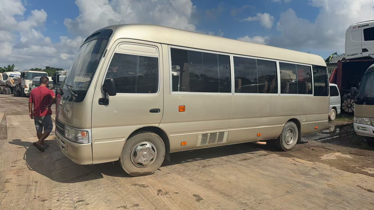 TOYOTA Coach 19 Seats Click Here for Discount - سياحية حافلة: صور 5 TOYOTA Coach 19 Seats Click Here for Discount - سياحية حافلة: صور 5