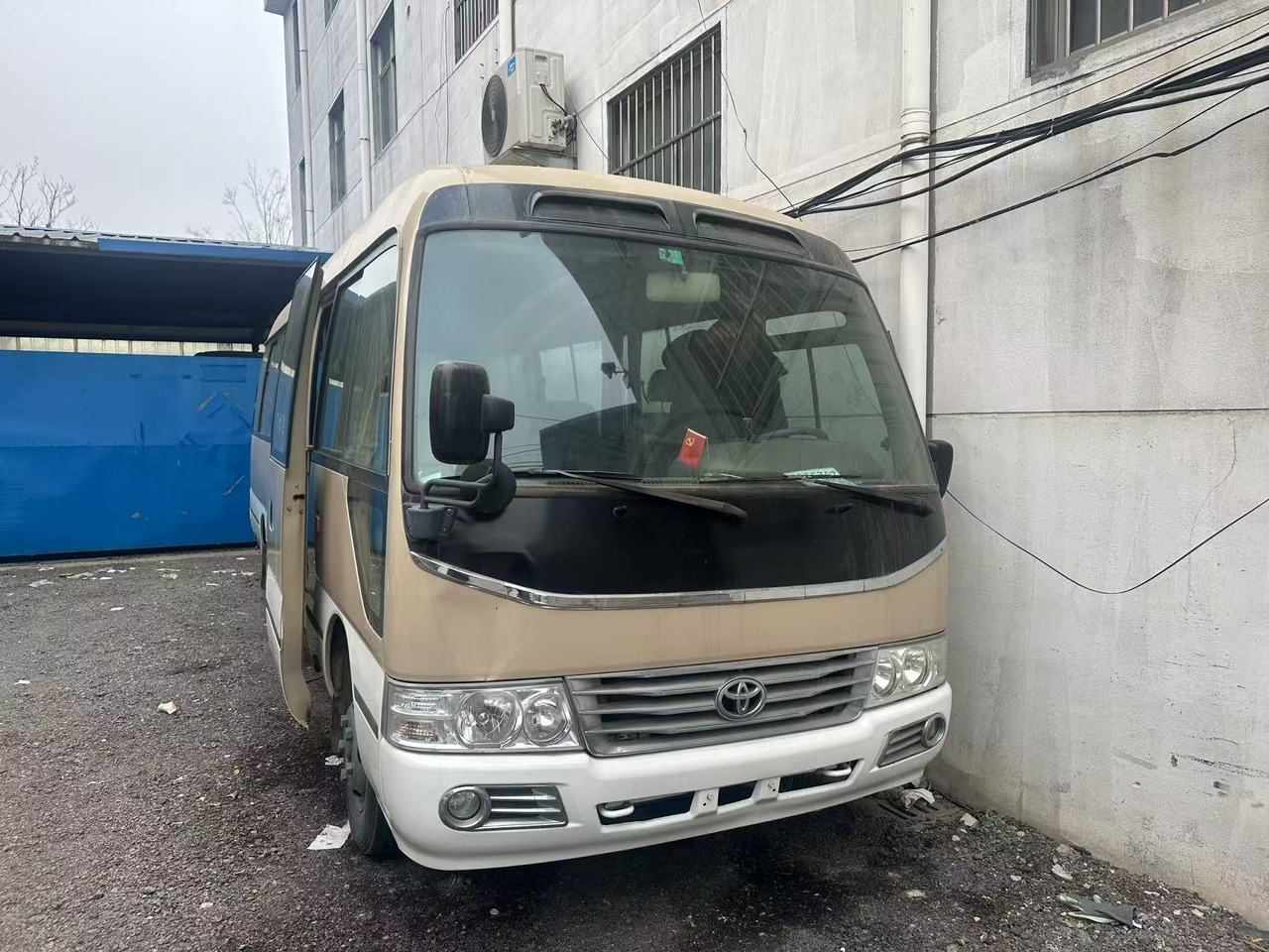 TOYOTA Coaster - النقل الحضري: صور 3 TOYOTA Coaster - النقل الحضري: صور 3