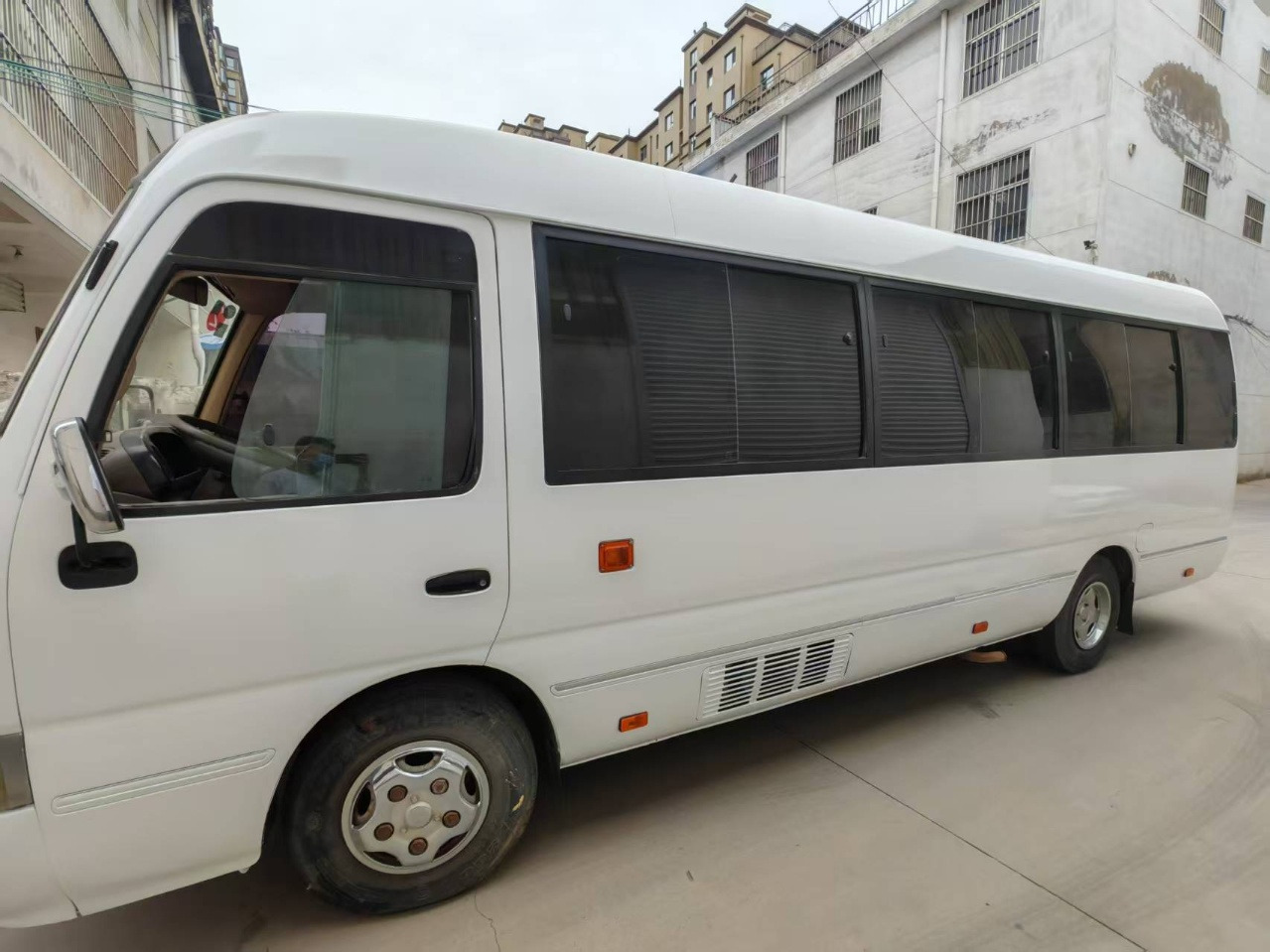 TOYOTA Mini Bus Low Mileage - سياحية حافلة: صور 4 TOYOTA Mini Bus Low Mileage - سياحية حافلة: صور 4