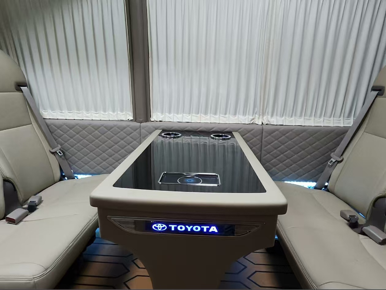 TOYOTA White Mini Bus Click Here for Discount - سياحية حافلة: صور 3 TOYOTA White Mini Bus Click Here for Discount - سياحية حافلة: صور 3