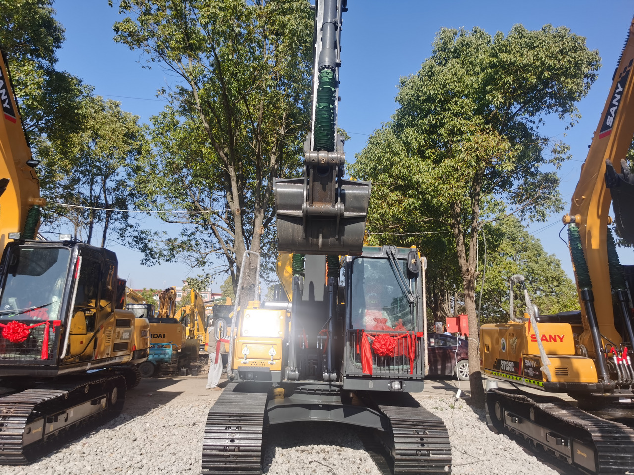 VOLVO EC140DL - حفارات زحافة: صور 2 VOLVO EC140DL - حفارات زحافة: صور 2