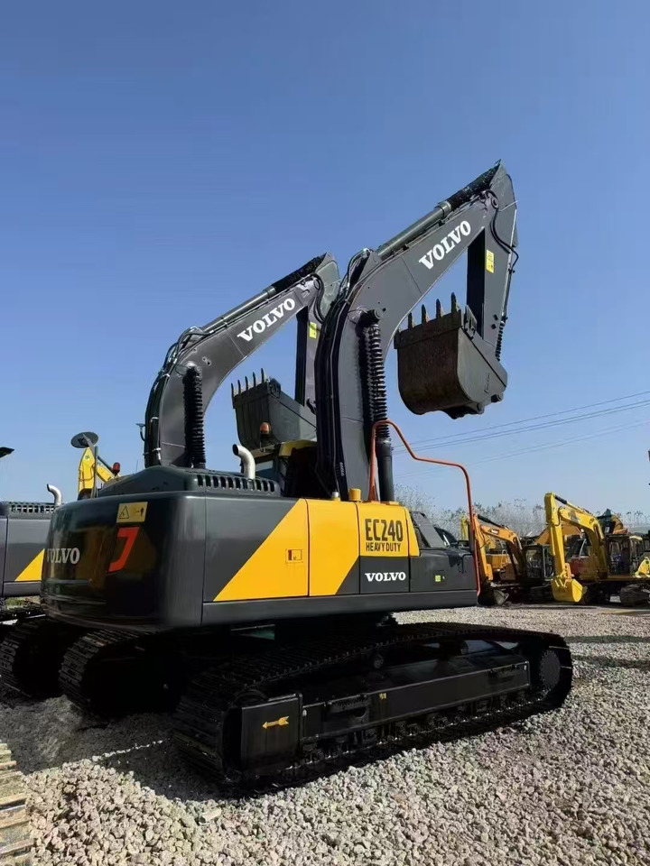 VOLVO EC240 - حفارات زحافة: صور 2 VOLVO EC240 - حفارات زحافة: صور 2