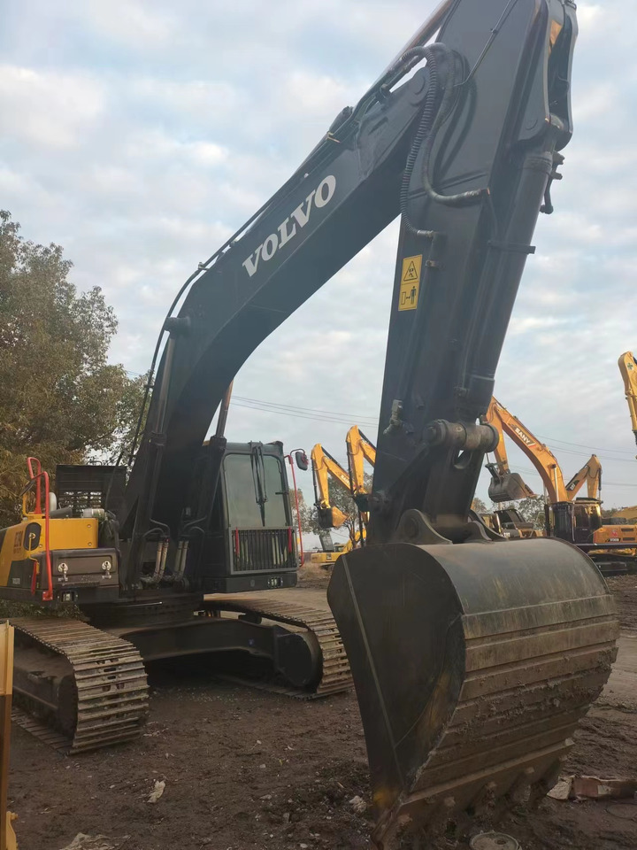 VOLVO EC290 Excavator Click for Discount - حفارة: صور 1 VOLVO EC290 Excavator Click for Discount - حفارة: صور 1