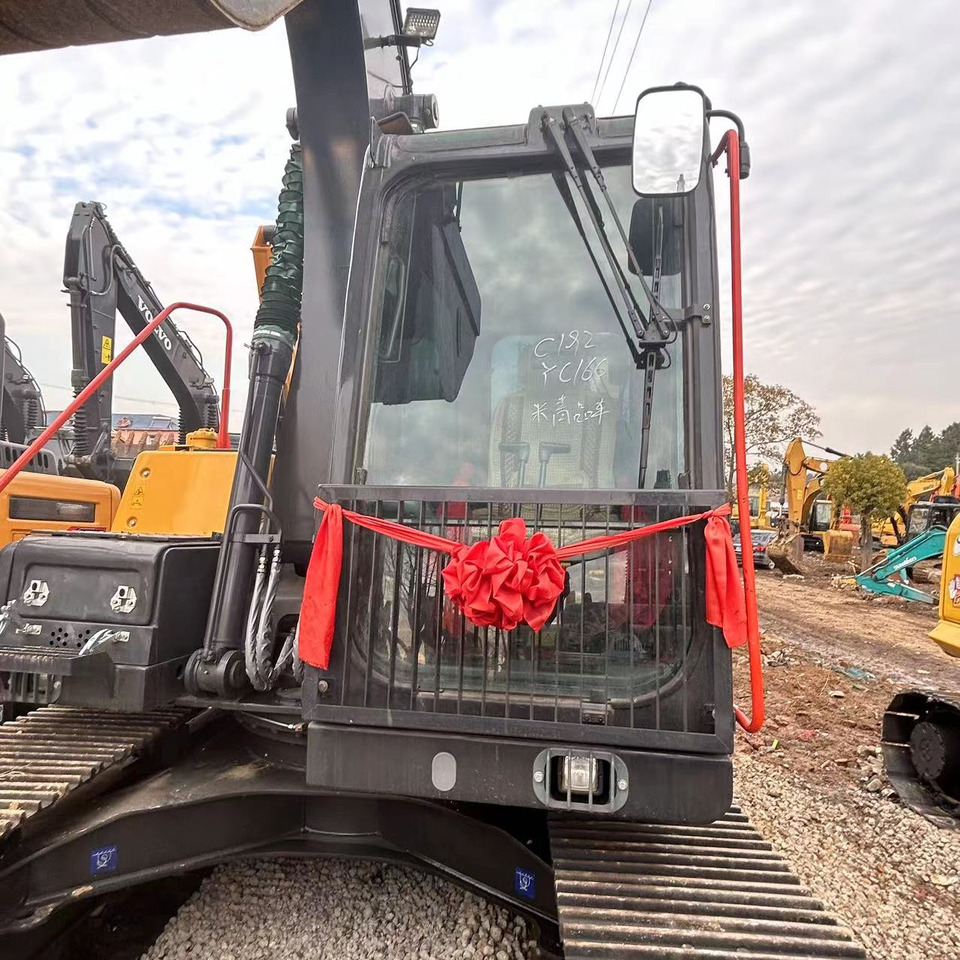 VOLVO Excavator EC140 Click for Discount - حفارة: صور 4 VOLVO Excavator EC140 Click for Discount - حفارة: صور 4