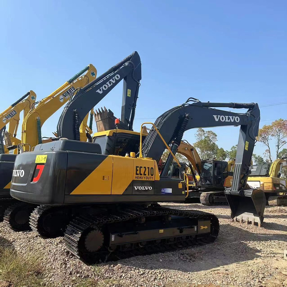 VOLVO Excavator EC210B Click for Discount - حفارة: صور 4 VOLVO Excavator EC210B Click for Discount - حفارة: صور 4