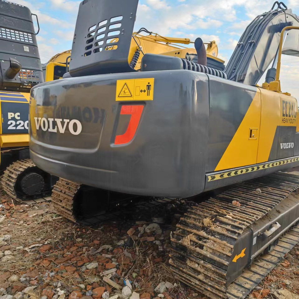 حفارة VOLVO Excavator EC240 Click for Discount: صور 8 حفارة VOLVO Excavator EC240 Click for Discount: صور 8