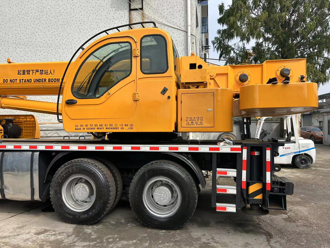 XCMG Crane QY25K - رافعة لجميع التضاريس: صور 4 XCMG Crane QY25K - رافعة لجميع التضاريس: صور 4