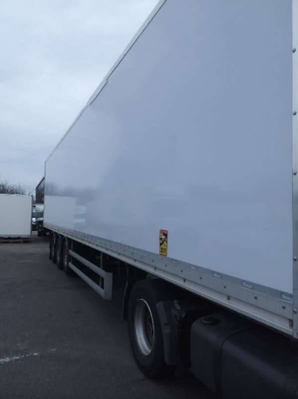 Semi-remorque 3 Essieux SEMI RECONDITONNEE -38 TONNES PORTE RELEVANTE - بصندوق مغلق نصف مقطورة: صور 1 Semi-remorque 3 Essieux SEMI RECONDITONNEE -38 TONNES PORTE RELEVANTE - بصندوق مغلق نصف مقطورة: صور 1