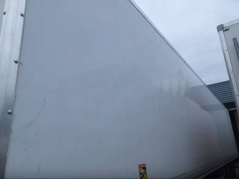 Semi-remorque 3 Essieux SEMI RECONDITONNEE -38 TONNES PORTE RELEVANTE - بصندوق مغلق نصف مقطورة: صور 4 Semi-remorque 3 Essieux SEMI RECONDITONNEE -38 TONNES PORTE RELEVANTE - بصندوق مغلق نصف مقطورة: صور 4