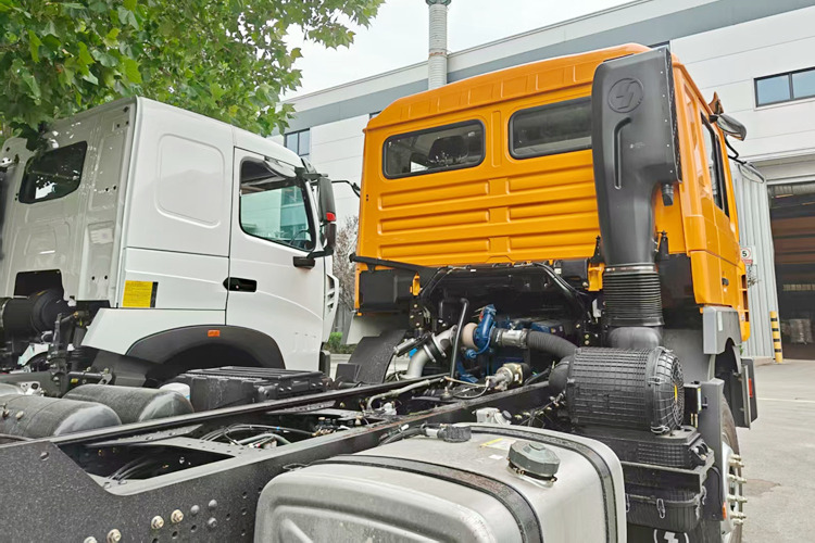 SHACMAN F3000 Shacman Truck Head for Sale in Saudi Arabia - شاحنة جرار: صور 4 SHACMAN F3000 Shacman Truck Head for Sale in Saudi Arabia - شاحنة جرار: صور 4