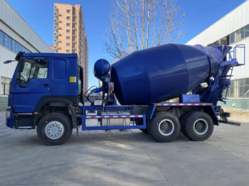 SINOTRUK Cement Mixer Lorry for Sale in Namibia - شاحنة خلاطة خرسانة: صور 4 SINOTRUK Cement Mixer Lorry for Sale in Namibia - شاحنة خلاطة خرسانة: صور 4