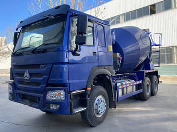 SINOTRUK Cement Mixer Lorry for Sale in Namibia - شاحنة خلاطة خرسانة: صور 2 SINOTRUK Cement Mixer Lorry for Sale in Namibia - شاحنة خلاطة خرسانة: صور 2