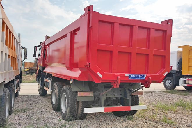 SINOTRUK Howo 371 10 Wheeler Used Dump Trucks for Sale in Congo - قلابات: صور 3 SINOTRUK Howo 371 10 Wheeler Used Dump Trucks for Sale in Congo - قلابات: صور 3