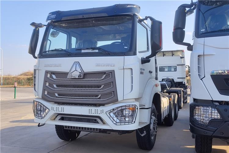 SINOTRUK Howo NX Truck Tractor 6x4 380hp Price for Sale In Tanzania - شاحنة جرار: صور 2 SINOTRUK Howo NX Truck Tractor 6x4 380hp Price for Sale In Tanzania - شاحنة جرار: صور 2