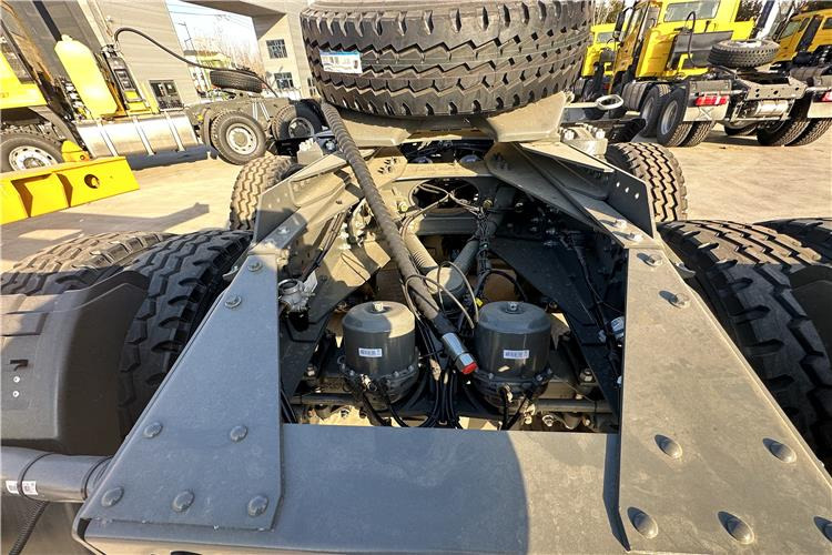 SINOTRUK Howo New Model 371 HP Truck Head for Sale In Zambia - شاحنة جرار: صور 5 SINOTRUK Howo New Model 371 HP Truck Head for Sale In Zambia - شاحنة جرار: صور 5