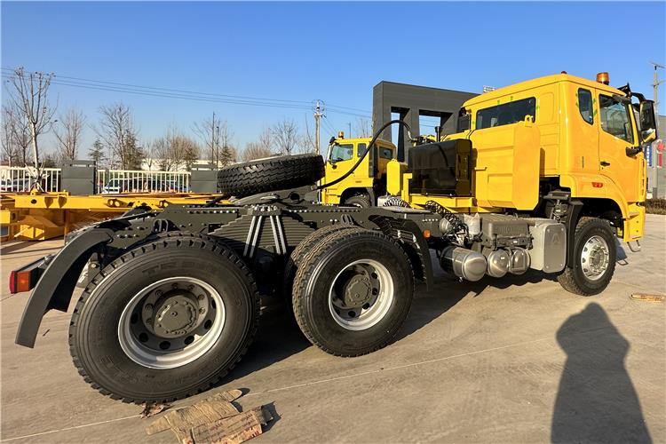 SINOTRUK Howo New Model 371 HP Truck Head for Sale In Zambia - شاحنة جرار: صور 2 SINOTRUK Howo New Model 371 HP Truck Head for Sale In Zambia - شاحنة جرار: صور 2