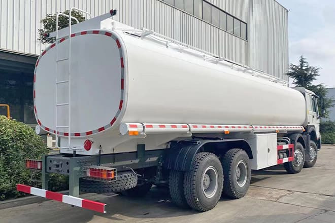 SINOTRUK Howo Stainless Steel Fuel Tanks for Trucks for Sale in Paraguay - شاحنة صهريج: صور 2 SINOTRUK Howo Stainless Steel Fuel Tanks for Trucks for Sale in Paraguay - شاحنة صهريج: صور 2