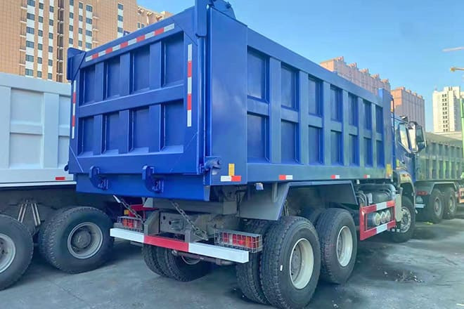 SINOTRUK Sinotruk Howo 380 New Dump Trucks for Sale in Côte d'Ivoire - قلابات: صور 4 SINOTRUK Sinotruk Howo 380 New Dump Trucks for Sale in Côte d'Ivoire - قلابات: صور 4