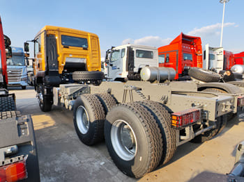 SINOTRUK TX380 Sinotruck for Sale in Ghana - شاحنة جرار: صور 3 SINOTRUK TX380 Sinotruck for Sale in Ghana - شاحنة جرار: صور 3