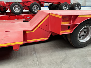 TITAN 120 Ton Detachable Lowboy Trailer for Sale in Jamaica - عربة مسطحة منخفضة نصف مقطورة: صور 3 TITAN 120 Ton Detachable Lowboy Trailer for Sale in Jamaica - عربة مسطحة منخفضة نصف مقطورة: صور 3