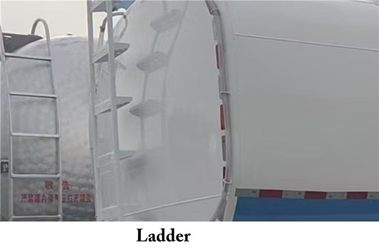 TITAN 2 Axle 40000 Liters Fuel Tanker Trailer for Sale In Zimbabwe - نصف مقطورة صهريج: صور 5 TITAN 2 Axle 40000 Liters Fuel Tanker Trailer for Sale In Zimbabwe - نصف مقطورة صهريج: صور 5