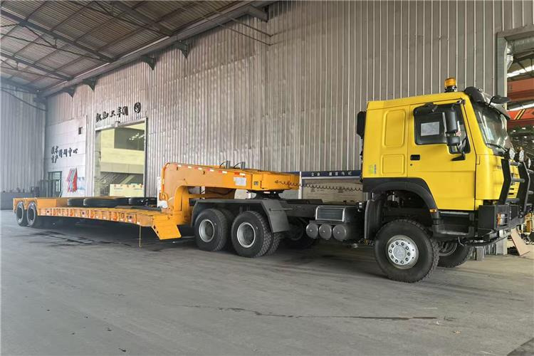 TITAN 2 Axle Detachable Gooseneck Trailer for Sale In Jamaica - عربة مسطحة منخفضة نصف مقطورة: صور 2 TITAN 2 Axle Detachable Gooseneck Trailer for Sale In Jamaica - عربة مسطحة منخفضة نصف مقطورة: صور 2