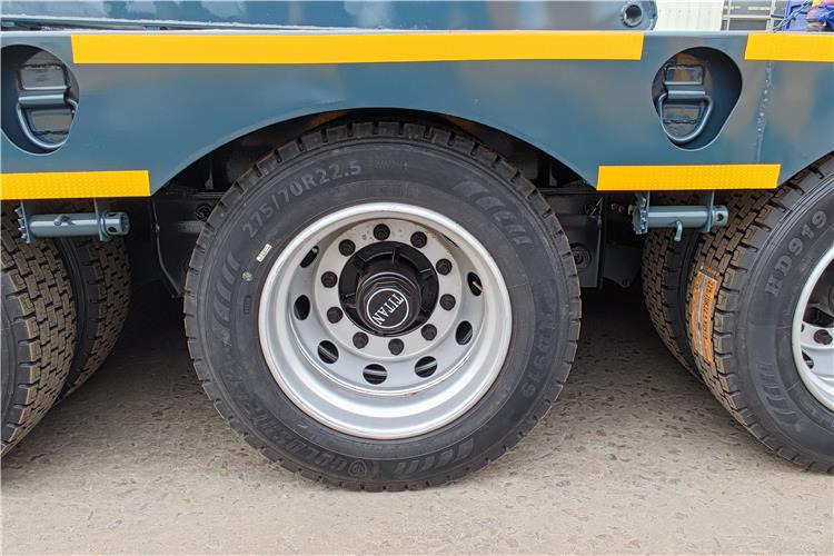 TITAN 4 Axle Low Loader Trailer for Sale In Jamaica - عربة مسطحة منخفضة نصف مقطورة: صور 4 TITAN 4 Axle Low Loader Trailer for Sale In Jamaica - عربة مسطحة منخفضة نصف مقطورة: صور 4