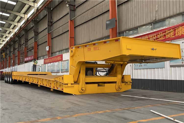 TITAN 4 Line 8 Axle Removable Gooseneck Trailer for Sale In Nigeria Lagos - عربة مسطحة منخفضة نصف مقطورة: صور 1 TITAN 4 Line 8 Axle Removable Gooseneck Trailer for Sale In Nigeria Lagos - عربة مسطحة منخفضة نصف مقطورة: صور 1