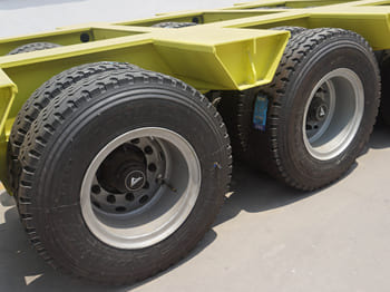 TITAN 60T Detach Lowboy Gooseneck for Sale in Congo - عربة مسطحة منخفضة نصف مقطورة: صور 4 TITAN 60T Detach Lowboy Gooseneck for Sale in Congo - عربة مسطحة منخفضة نصف مقطورة: صور 4