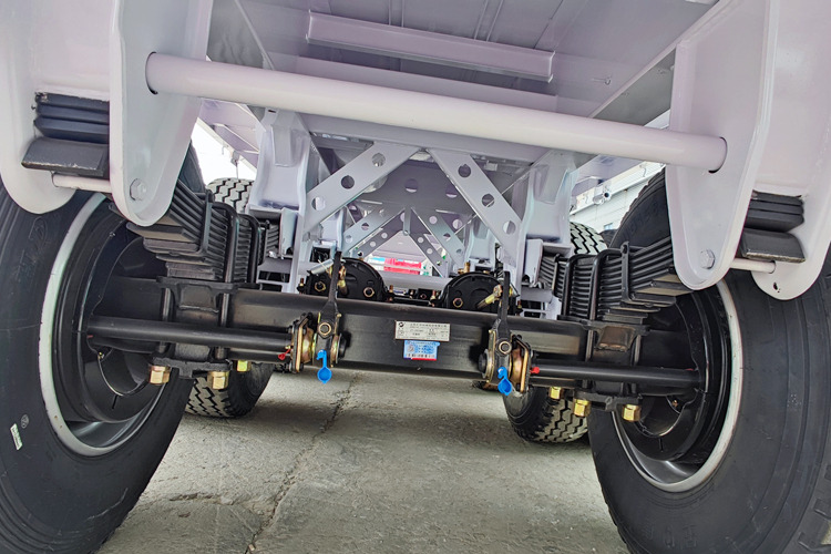 TITAN Cargo Trailer for Sale in Saudi Arabia - شاحنة نقل المواشي نصف مقطورة: صور 4 TITAN Cargo Trailer for Sale in Saudi Arabia - شاحنة نقل المواشي نصف مقطورة: صور 4