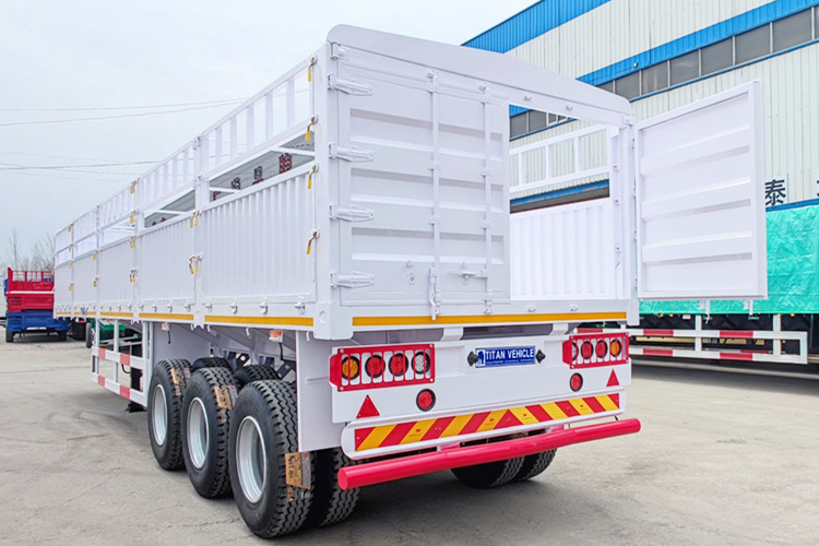 TITAN Cargo Trailer for Sale in Saudi Arabia - شاحنة نقل المواشي نصف مقطورة: صور 1 TITAN Cargo Trailer for Sale in Saudi Arabia - شاحنة نقل المواشي نصف مقطورة: صور 1