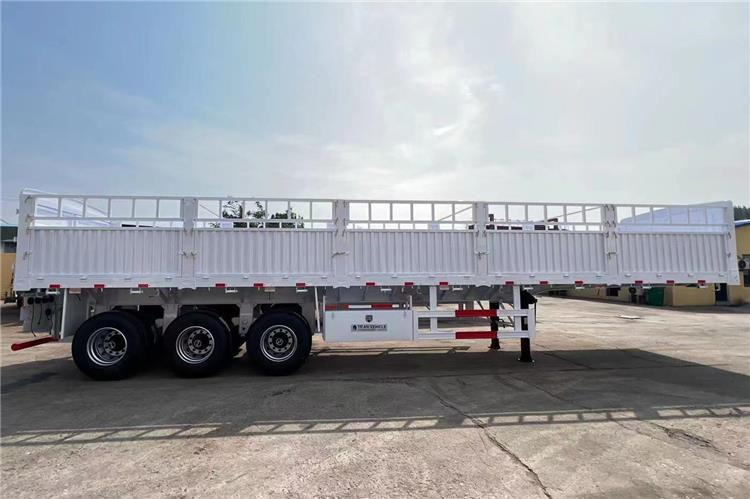TITAN Tri Axle 60 Ton Fence Cargo Semi Trailer for Sale In Guinea - شاحنة نقل المواشي نصف مقطورة: صور 4 TITAN Tri Axle 60 Ton Fence Cargo Semi Trailer for Sale In Guinea - شاحنة نقل المواشي نصف مقطورة: صور 4