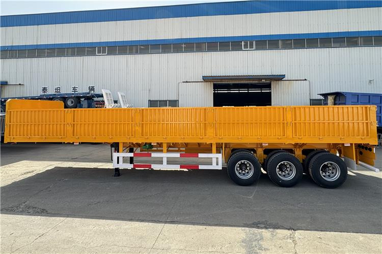 TITAN Tri Axle Side Wall Semi Trailer with 60 Ton Capcaity for Sale In Senegal - نصف مقطورة مسطحة: صور 4 TITAN Tri Axle Side Wall Semi Trailer with 60 Ton Capcaity for Sale In Senegal - نصف مقطورة مسطحة: صور 4