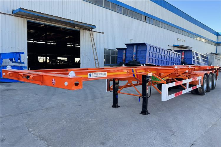 TITAN Tri Axle Skeletal Trailer for Sale In Uganda - الشاسية نصف مقطورة: صور 3 TITAN Tri Axle Skeletal Trailer for Sale In Uganda - الشاسية نصف مقطورة: صور 3