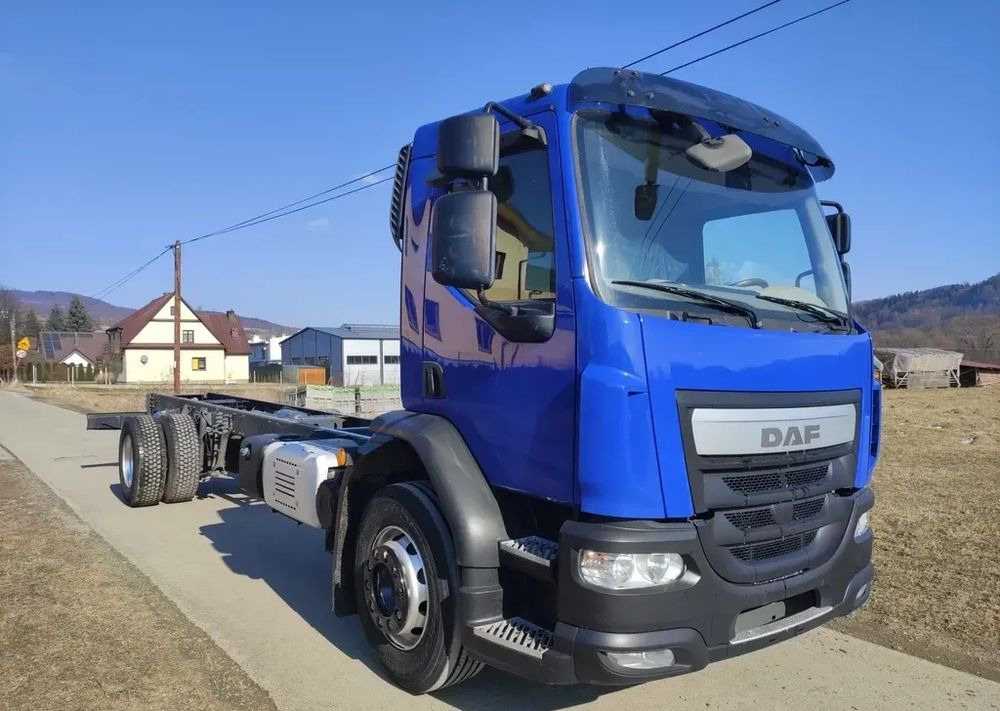 DAF LF 320 ramo do zabudowy 18DMC - الشاسيه شاحنة: صور 2 DAF LF 320 ramo do zabudowy 18DMC - الشاسيه شاحنة: صور 2