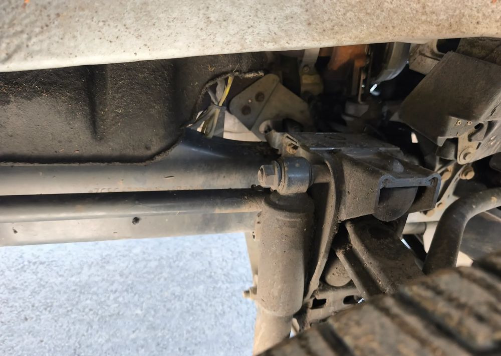 Iveco DAILY 70C18 KONTENER 5,5M obsługa silnika nowy rozrząd - بصندوق مغلق شاحنة: صور 4 Iveco DAILY 70C18 KONTENER 5,5M obsługa silnika nowy rozrząd - بصندوق مغلق شاحنة: صور 4