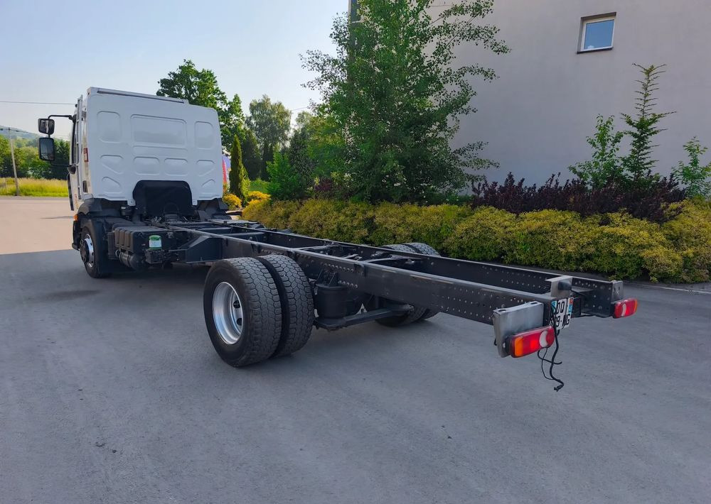 Renault Gama D 16.250 rama do zabudowy poduszka blokada mostu - الشاسيه شاحنة: صور 4 Renault Gama D 16.250 rama do zabudowy poduszka blokada mostu - الشاسيه شاحنة: صور 4