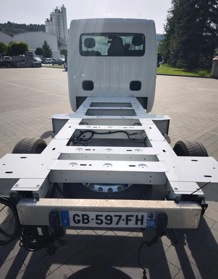 Renault MASTER 2,3 rama do zabudowy po obsłudze gotowy do jazdy - الشاسيه شاحنة: صور 5 Renault MASTER 2,3 rama do zabudowy po obsłudze gotowy do jazdy - الشاسيه شاحنة: صور 5