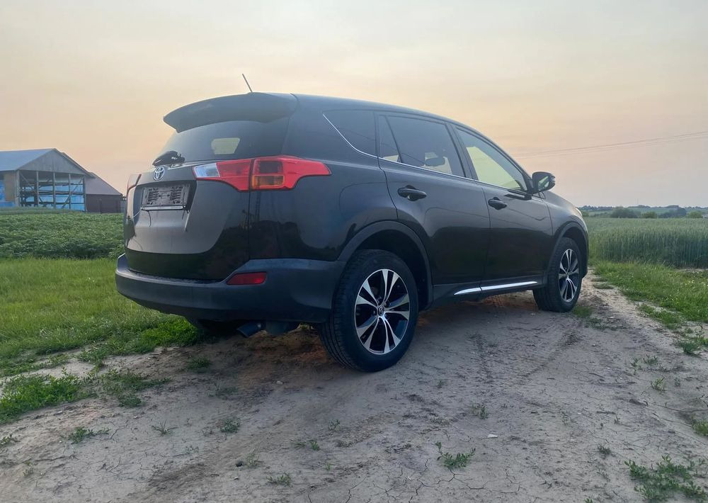 Toyota RAV4 2.0 D-4D 4x4 - سيارة دفع رباعي: صور 1 Toyota RAV4 2.0 D-4D 4x4 - سيارة دفع رباعي: صور 1